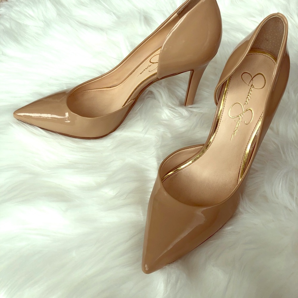 Jessica Simpson Nude patent leather pumps